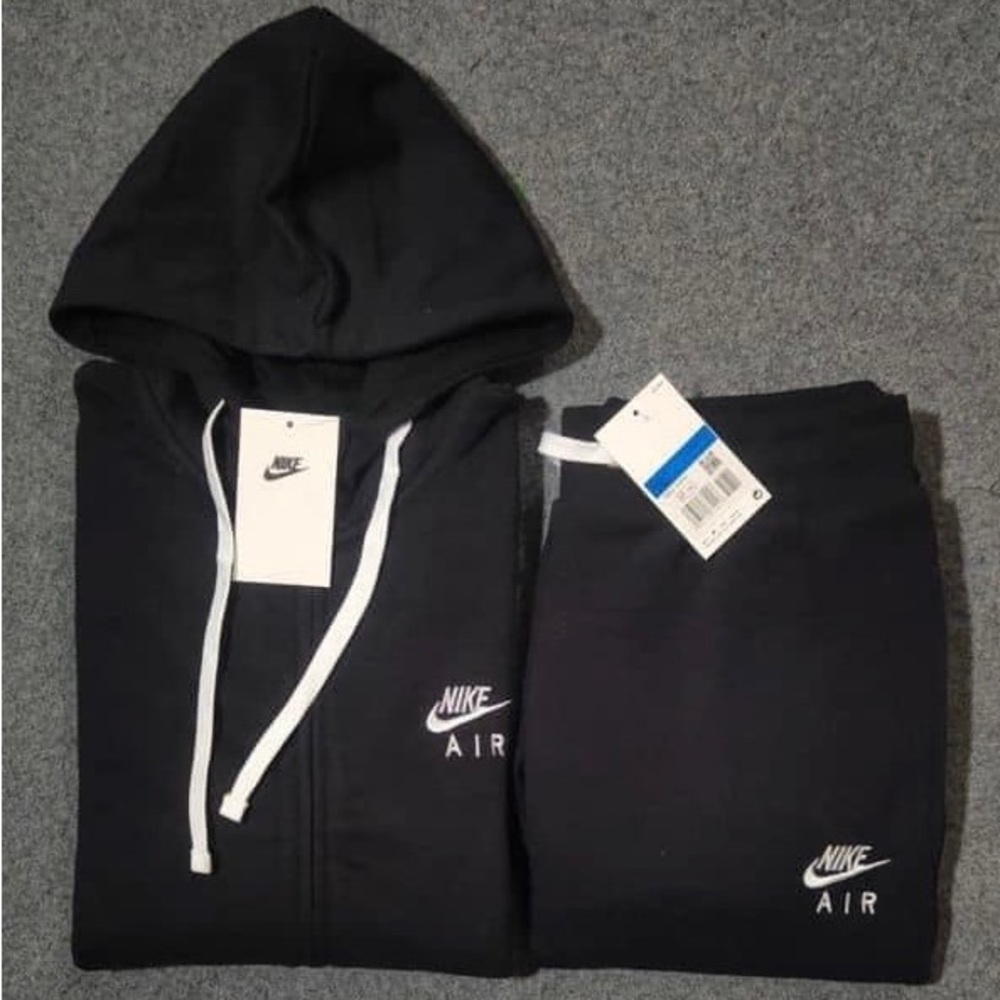 Nike sweatsuit